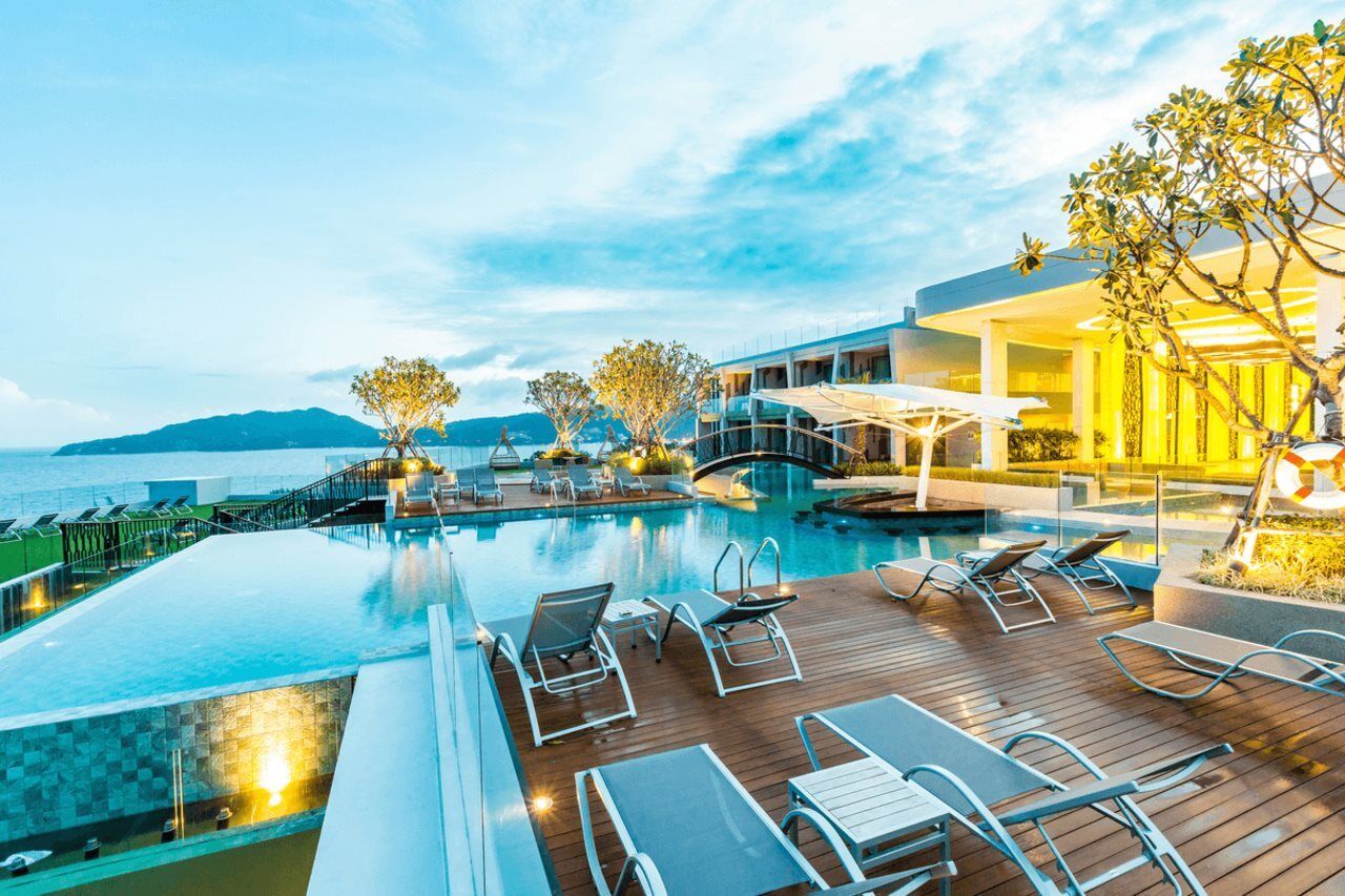 Crest Resort & Pool Villas - Sha Extra Plus Patong Exterior photo